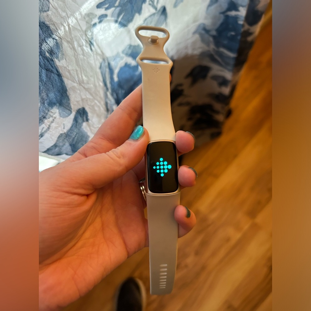 Fitbit Charge 5